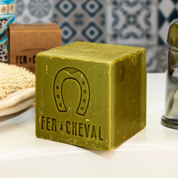 Savon de Marseille cube...